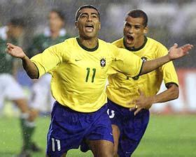 同台竞技成 同台竞技成