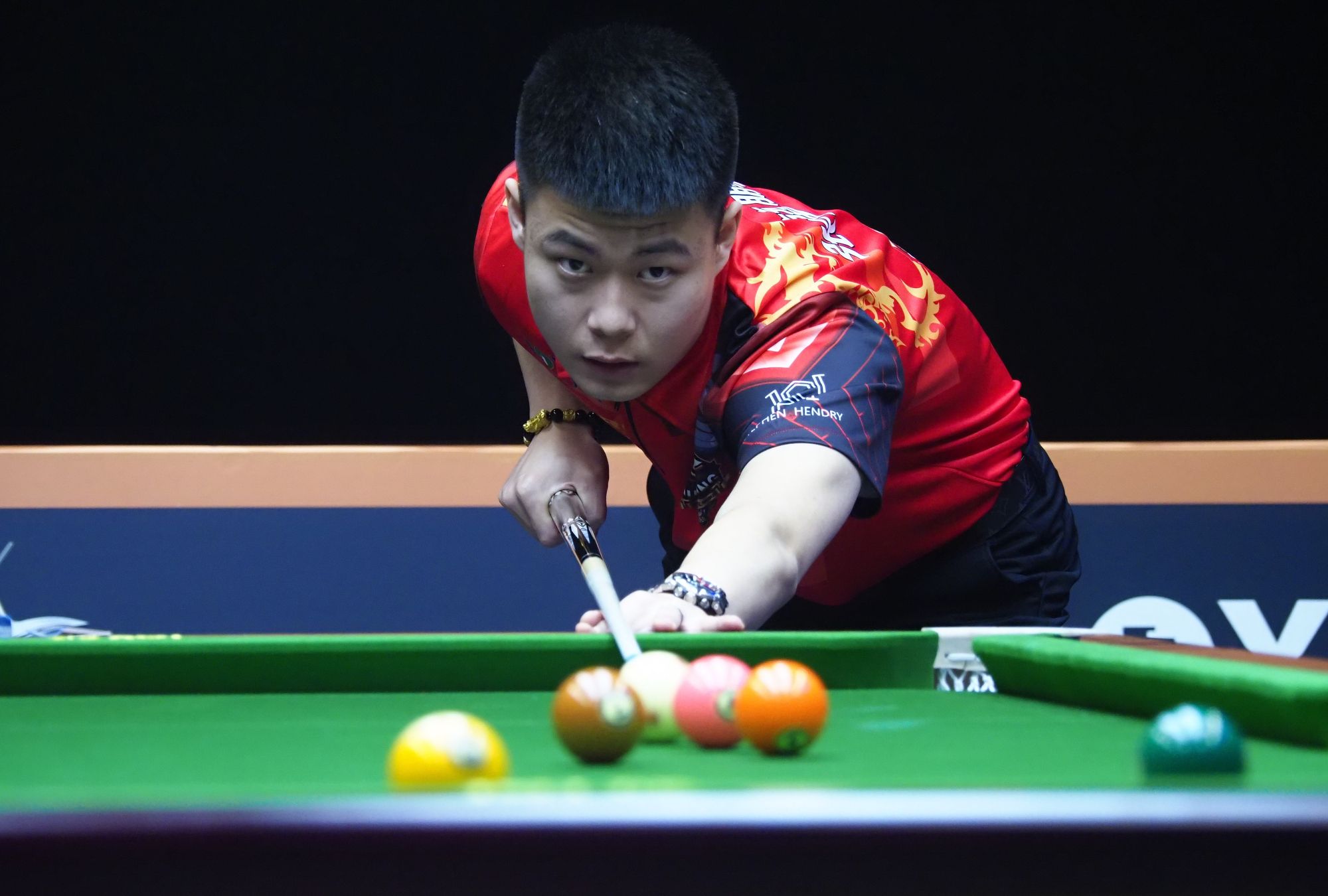 持球队的竞 持球队的竞