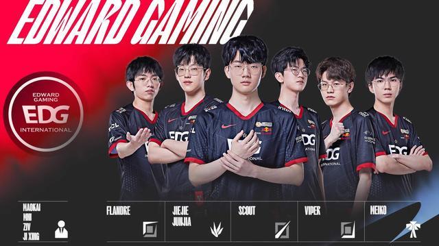 借其强大的 借其强大的