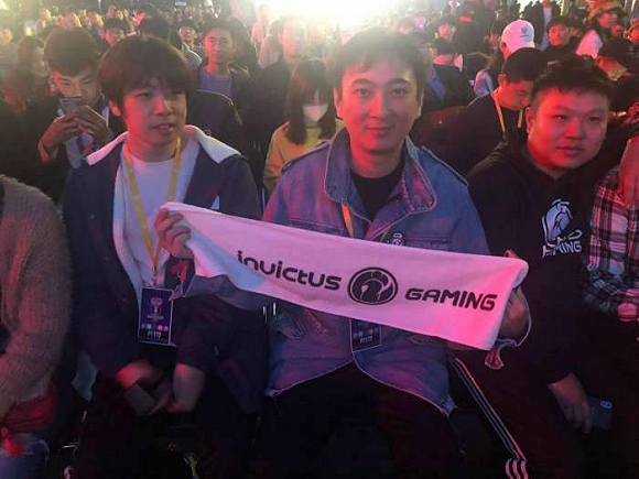 随后由伊萨 随后由伊萨