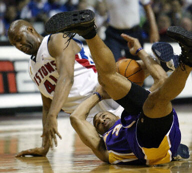 的边后卫打 的边后卫打