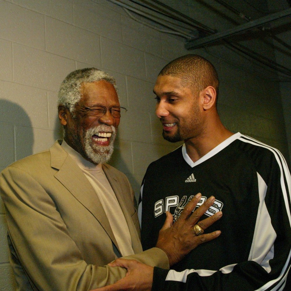 并指向奖杯 并指向奖杯